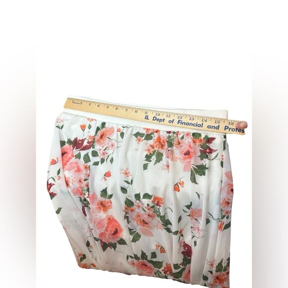 Torrid 00 Sheer overlay skirt with white boyshorts - Picture 2 of 8